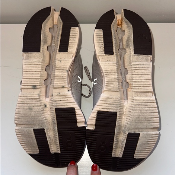 On Running Cloudnova sneakers - Picture 3 of 7